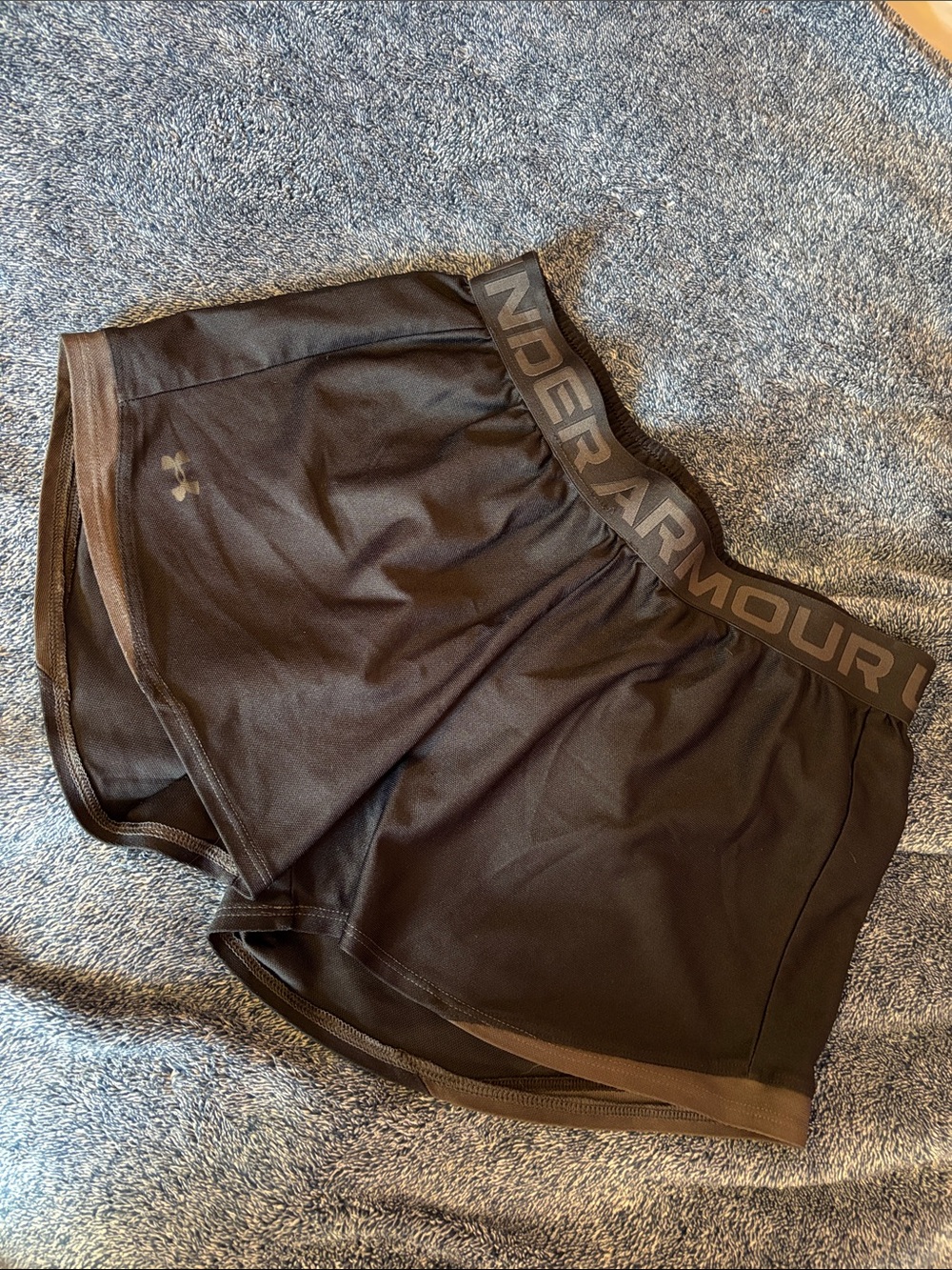Under Armour Black Women’s Athletic Training Shorts with Logo Waistband